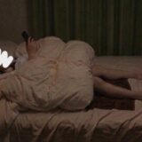 平日の深夜2時に舐め犬を自宅に呼び出し、Netflixを見ながらクンニさせる【舐め犬体験談】